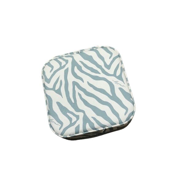 Milly Zebra Print Travel Size Jewelry Case Jewelry Box NEW - Picture 4 of 6